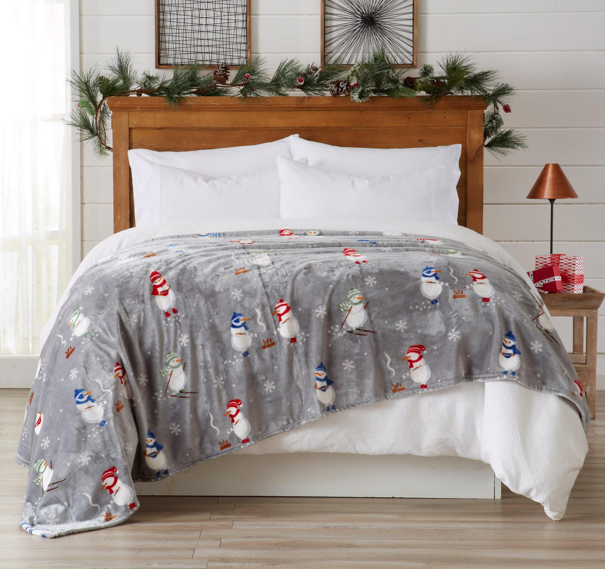 Pearl Collection Velvet Plush Throw Blanket